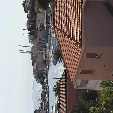 Apartments Smiljanic Tribunj  Room photo