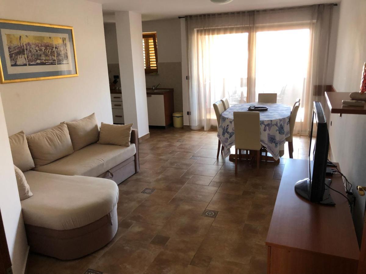 Smiljanic Apartment *